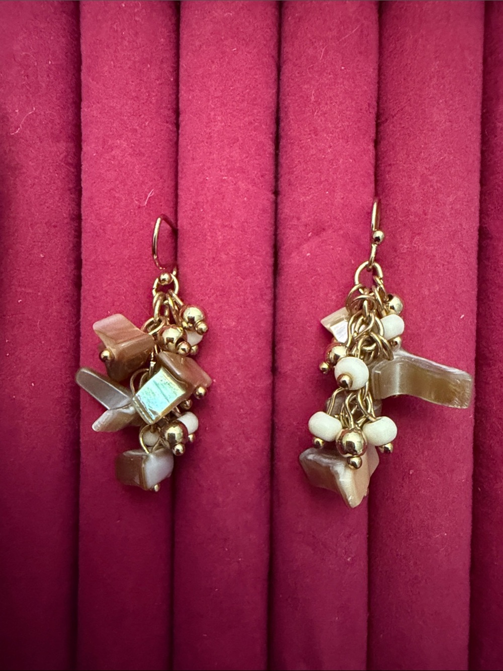 Gold-Tone Brown mother of Perl Cluster Dangle Earrings